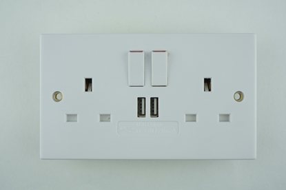 Picture of Twin Switched Socket with 2x USB Ports in White