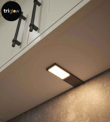 Picture of Forma TriGlow 24V Cabinet Light Black SY2428BL